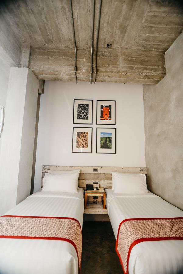 The Bricks Hotel Dumaguete City Exterior foto